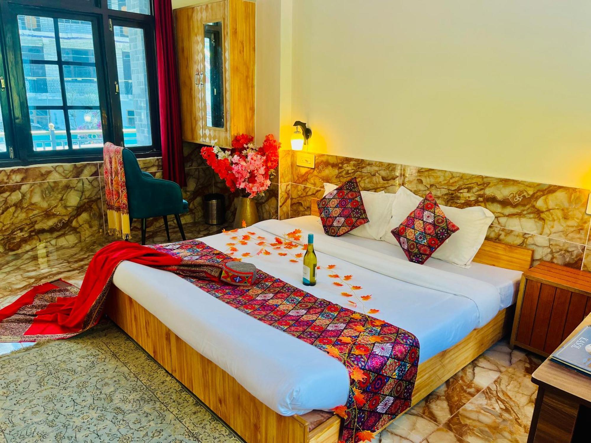 Hotel Pablo Escobar Касоль Екстер'єр фото